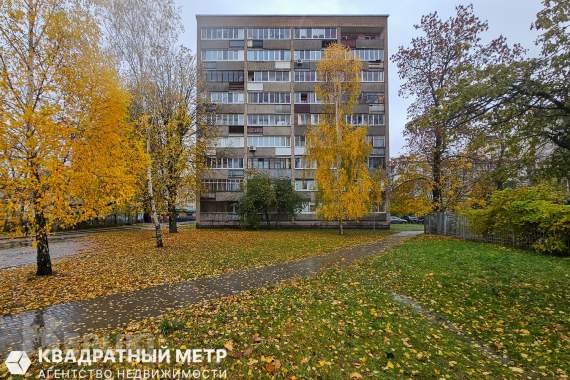 Продам 3-комнатную квартиру 32
