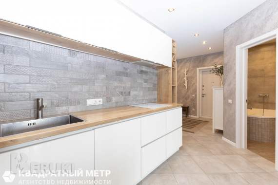 Продам 3-комнатную квартиру 5