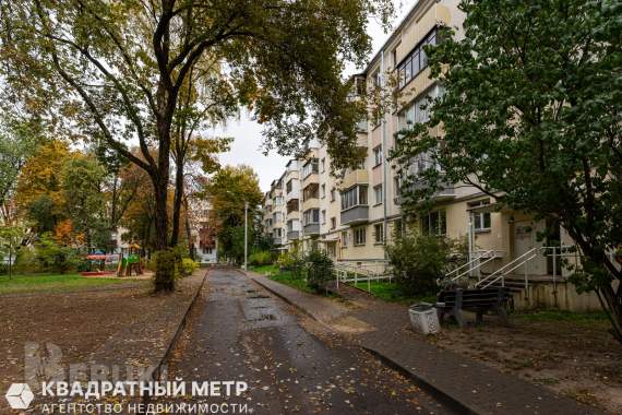 Продается однокомнатная квартира у ст. М. Молодежная 12