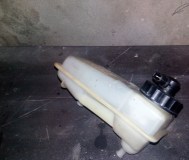 Бачок главного тормозного цилиндра audi 80 b2