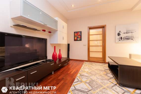 Продается 2-комнатная квартира в историческом центре 0