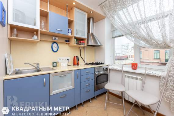 Продается 2-комнатная квартира в историческом центре 9