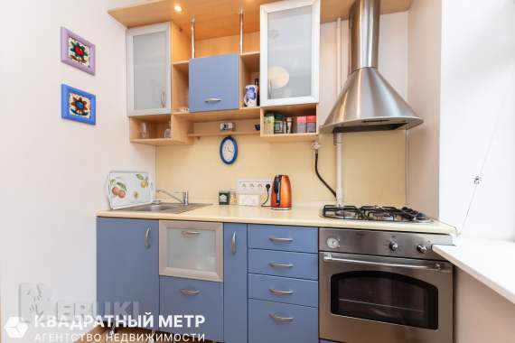 Продается 2-комнатная квартира в историческом центре 10