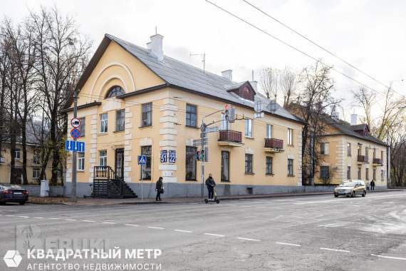 Продается 2-комнатная квартира в историческом центре 16