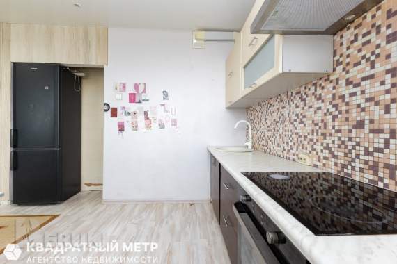 Продается 2-комнатная квартира в лебяжем 11