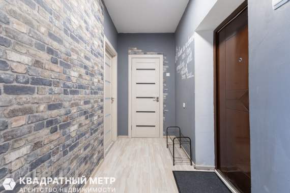 Продается 2-комнатная квартира в лебяжем 15