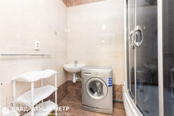 Продается 2-комнатная квартира в лебяжем 22