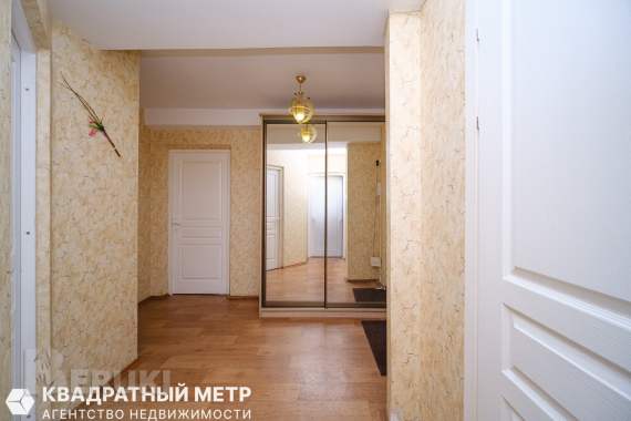 Продается уютная двухкомнатная квартира на домбровке 8