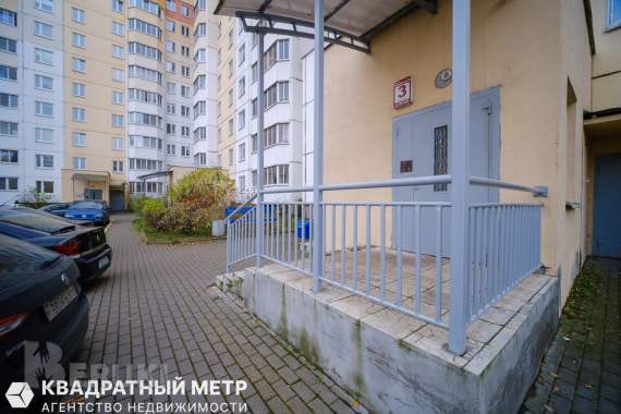 Продается уютная двухкомнатная квартира на домбровке 14