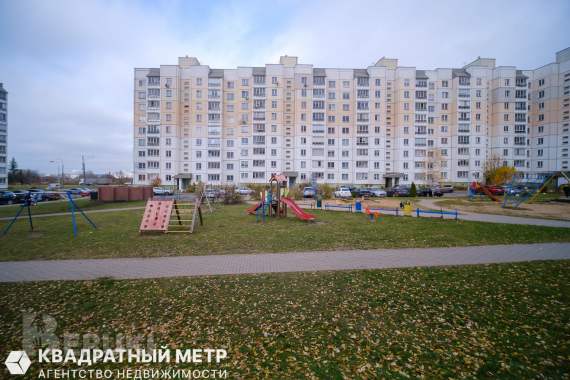 Продается уютная двухкомнатная квартира на домбровке 16