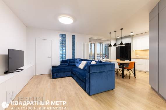 Продается 4-комнатная квартира 0