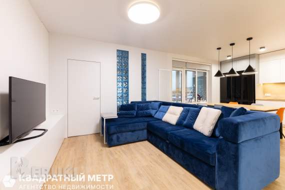 Продается 4-комнатная квартира 1