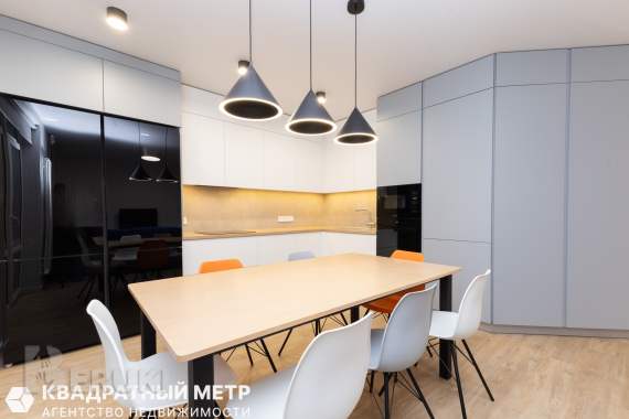 Продается 4-комнатная квартира 5