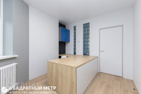 Продается 4-комнатная квартира 8