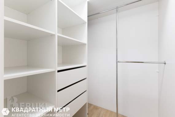 Продается 4-комнатная квартира 16