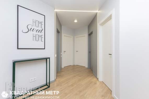 Продается 4-комнатная квартира 24