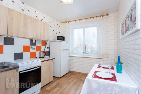 Комфортная 1-квартира 2 минуты до метро спортивная 1