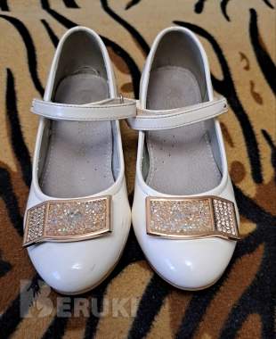 Туфли белые лаковые сказка, р. 31 (стелька 19. 5см) на р. 29, б. У 0