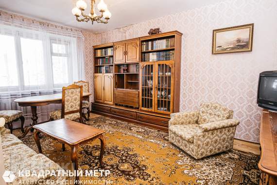 Продается 4-комнатная квартира 0