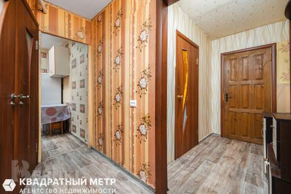 Продается 2-х комнатная квартира 4