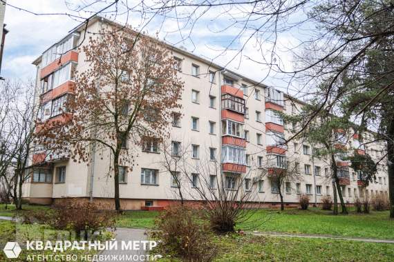 Продается 2-х комнатная квартира 12