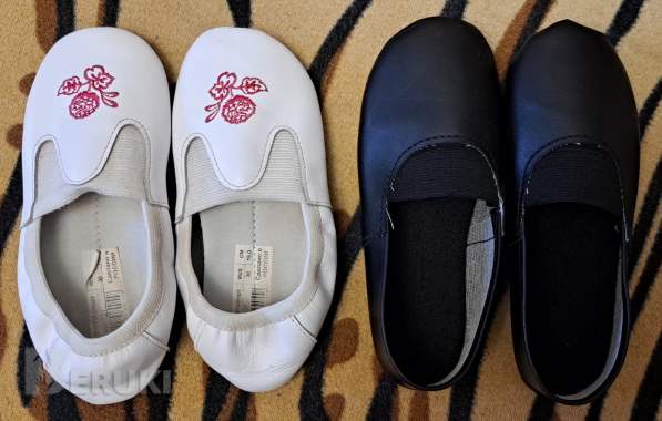 Чешки белые и черные, р. 30-31, как новые-2 пары 0