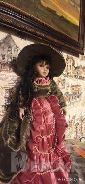 Кукла фарфоровая для интерьера 2