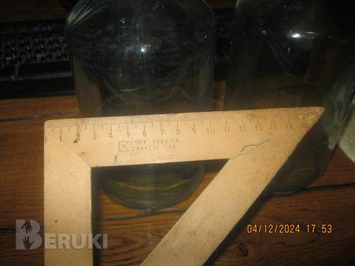 Бутылки клеймо Свет 1000 мл. 2 шт. одним лотом 4