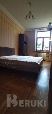 Сдаётся двухкомнатная квартира в центре 2