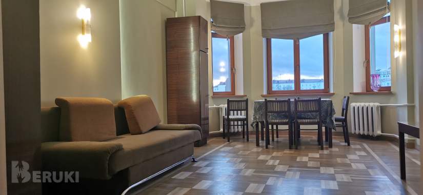 Сдаётся двухкомнатная квартира в центре 3