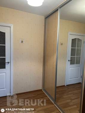 Продается 4-комнатная квартира 10