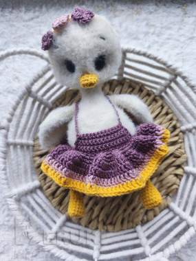 Мягкая игрушка гусёнок 4