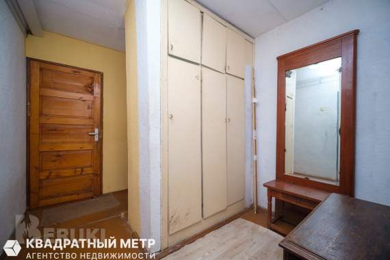 Продаётся доля - 2 комнаты в 3-х комнатной квартире. 18