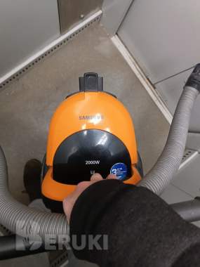 Пылесос для сухой уборки 2000w со стройки 4