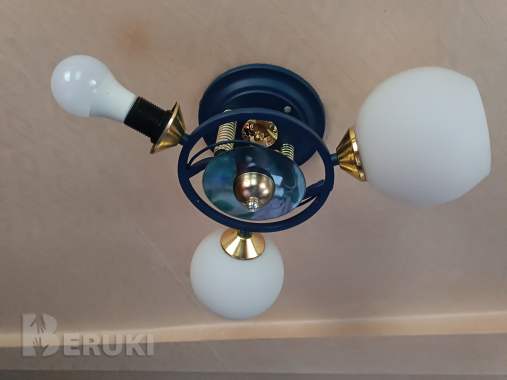 Люстра потолочная 3 плафона без 1 плафона или на запчасти 0