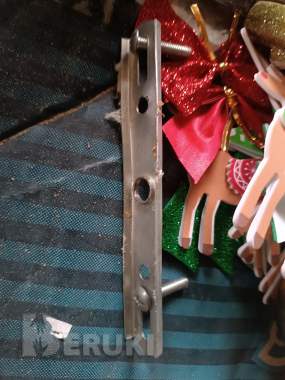 Люстра потолочная 3 плафона без 1 плафона или на запчасти 3