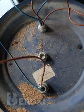 Люстра потолочная 3 плафона без 1 плафона или на запчасти 4