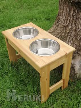 Подставка с мисками для кормления собак. 1