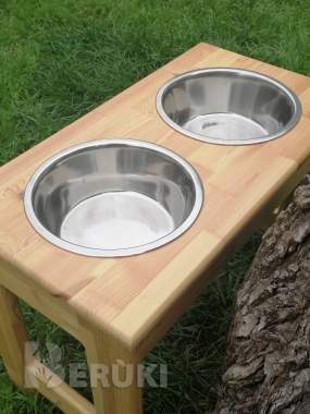 Подставка с мисками для кормления собак. 2