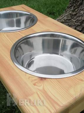 Подставка с мисками для кормления собак. 3