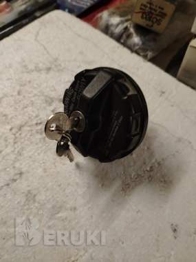 Пробка т/бака крайслер 2