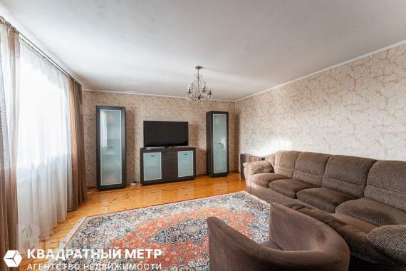 Продается дом с большим участком в 700 метрах от мкад 4