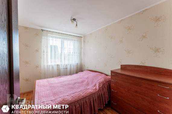 Продается дом с большим участком в 700 метрах от мкад 9