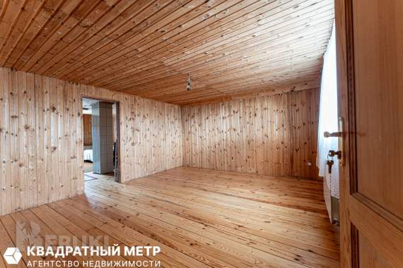 Продается дом с большим участком в 700 метрах от мкад 18