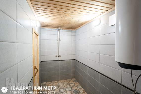 Продается дом с большим участком в 700 метрах от мкад 32