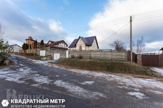 Продается дом с большим участком в 700 метрах от мкад 44