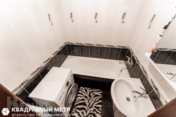 Продается дом с большим участком в 700 метрах от мкад 13