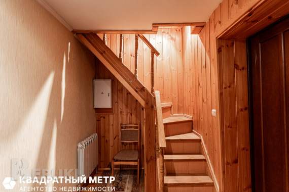 Продается дом с большим участком в 700 метрах от мкад 18